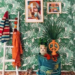 Jungalow Aja Wallpaper In Green By Justina Blakeney® - Sure Strip