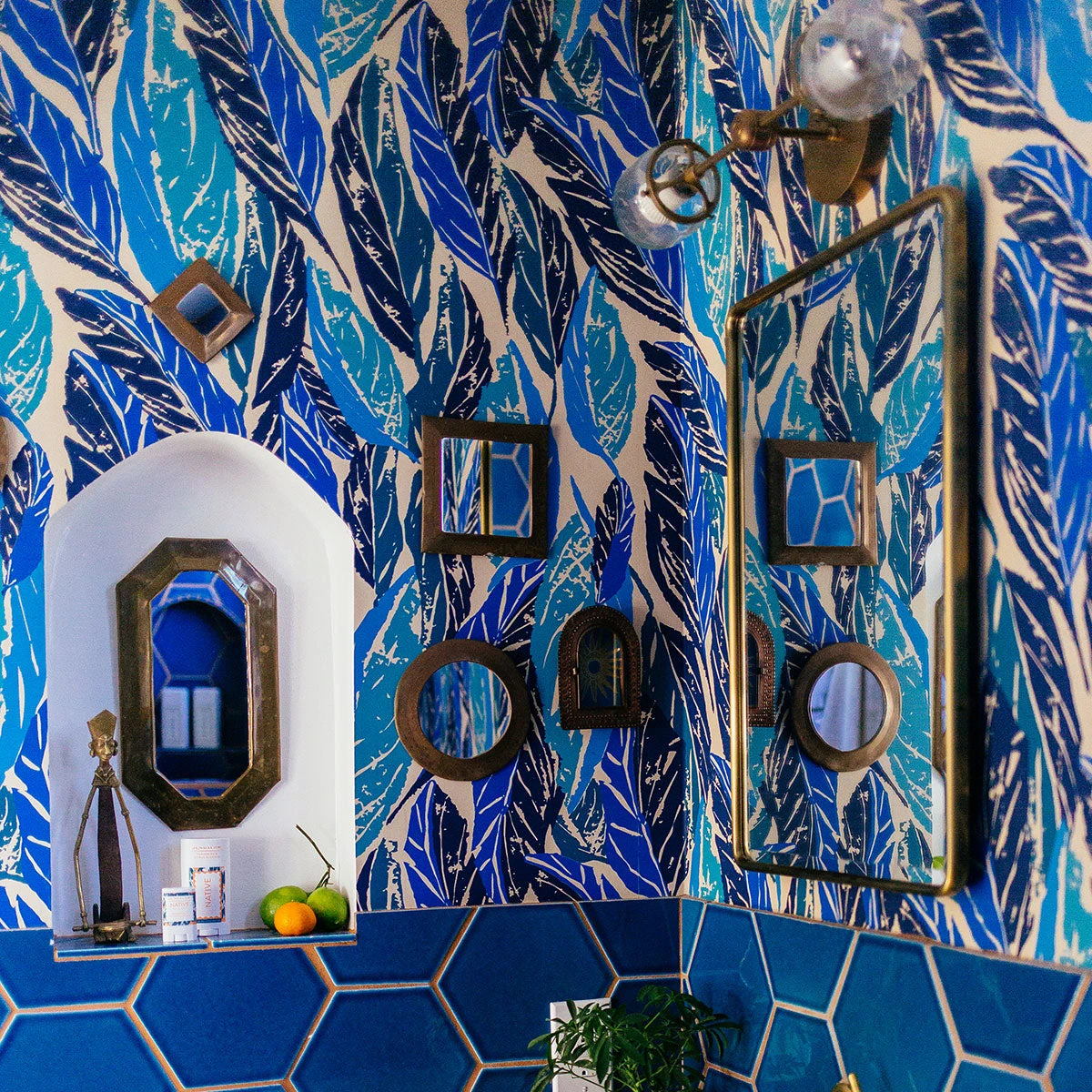 Jungalow Nana Wallpaper In Blue By Justina Blakeney® 3 Jungalow Nana Wallpaper In Blue By Justina Blakeney®