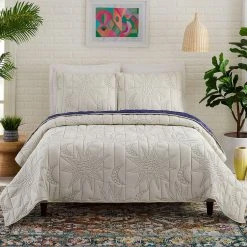 Peking New Sun & Moon Quilt Set By Jungalow® 10 Peking New Sun & Moon Quilt Set By Jungalow®