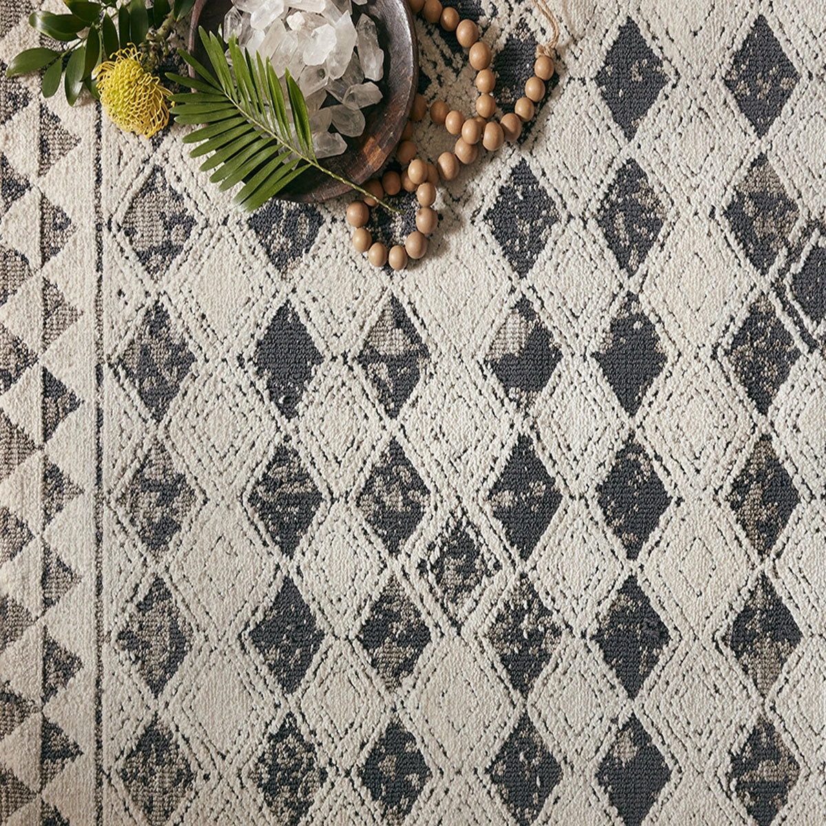 Loloi Rugs All Rugs Yeshaia Black Rug By Justina Blakeney® 5 Loloi Rugs All Rugs Yeshaia Black Rug By Justina Blakeney®